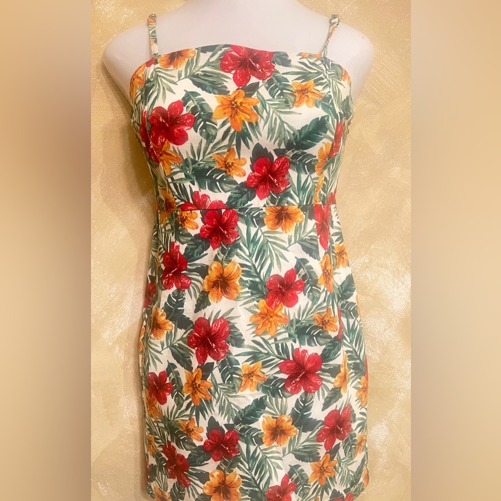 New with tag floral dress size L